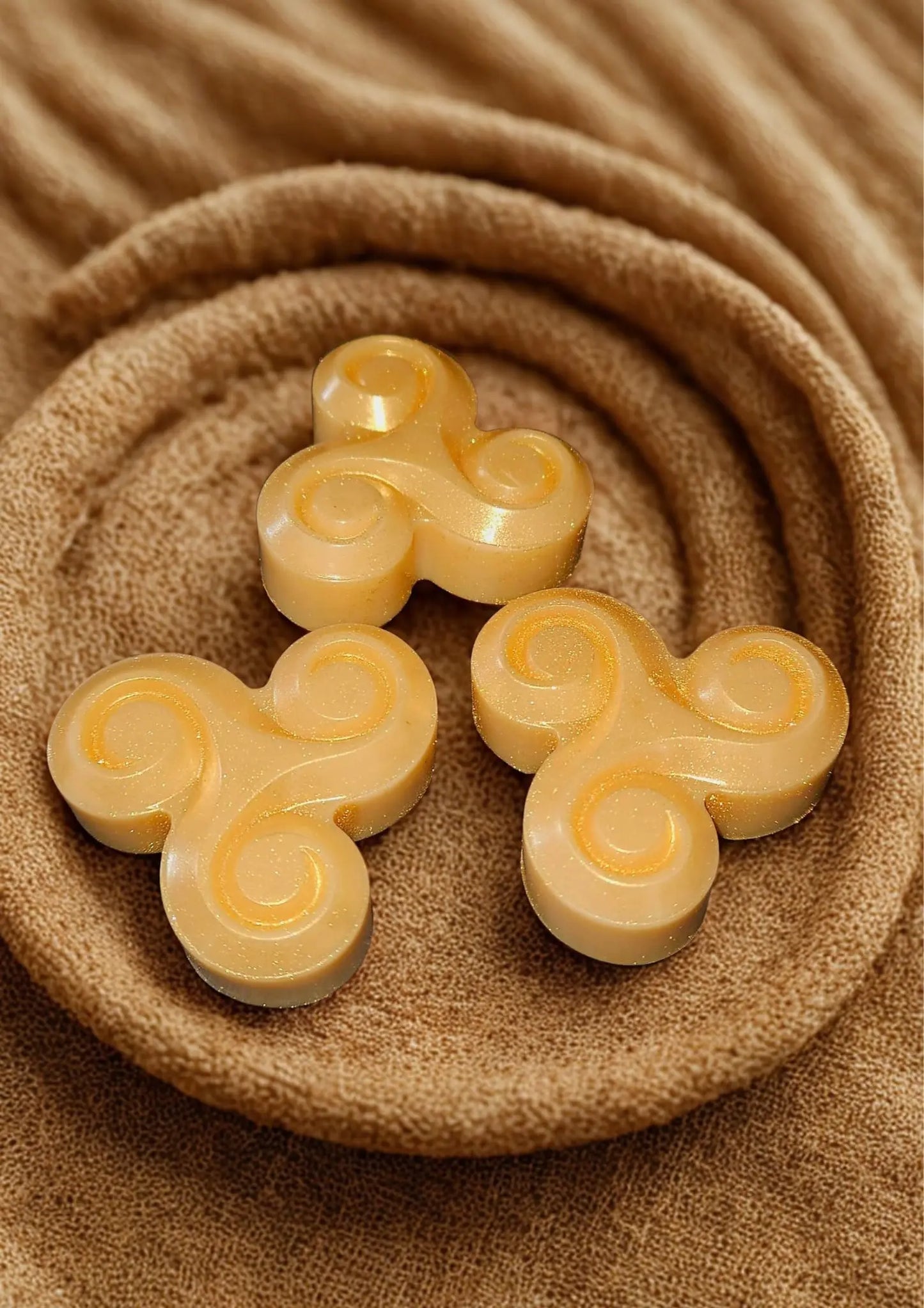 wax melt product: Caramel Beurre Salé Wax Melt – Artisan Scented Tart With Vanilla Caramel Scent, handcrafted and inspired by Brittany.