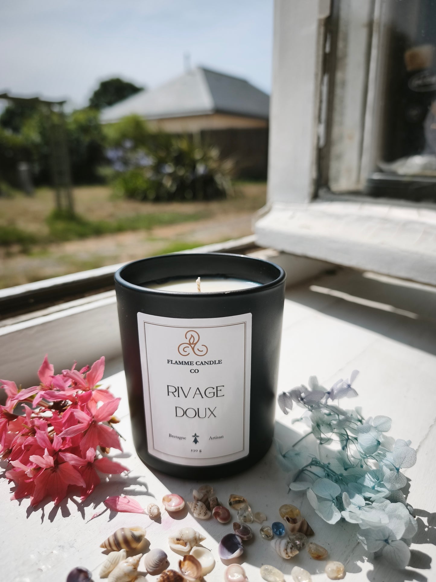 Rivage Doux – Vanilla & Sea Air Coconut Soy Candle, Handmade in Brittany