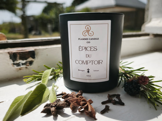 Épices de Comptoir – Bougie artisanale en noix de coco et soja, parfum boisé
