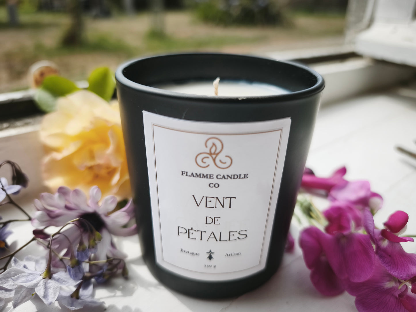 Vent de Pétales – Apple & Apple Blossom Coconut Soy Candle, Handmade in Brittany