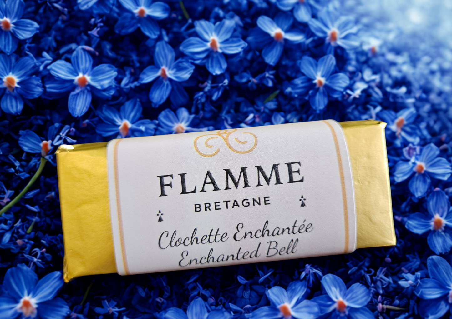 Enchanted Bell / Cloche Enchantée – Wax Snap Bar — general candle; home fragrance, clean candle, minimal décor, bougie artisanale