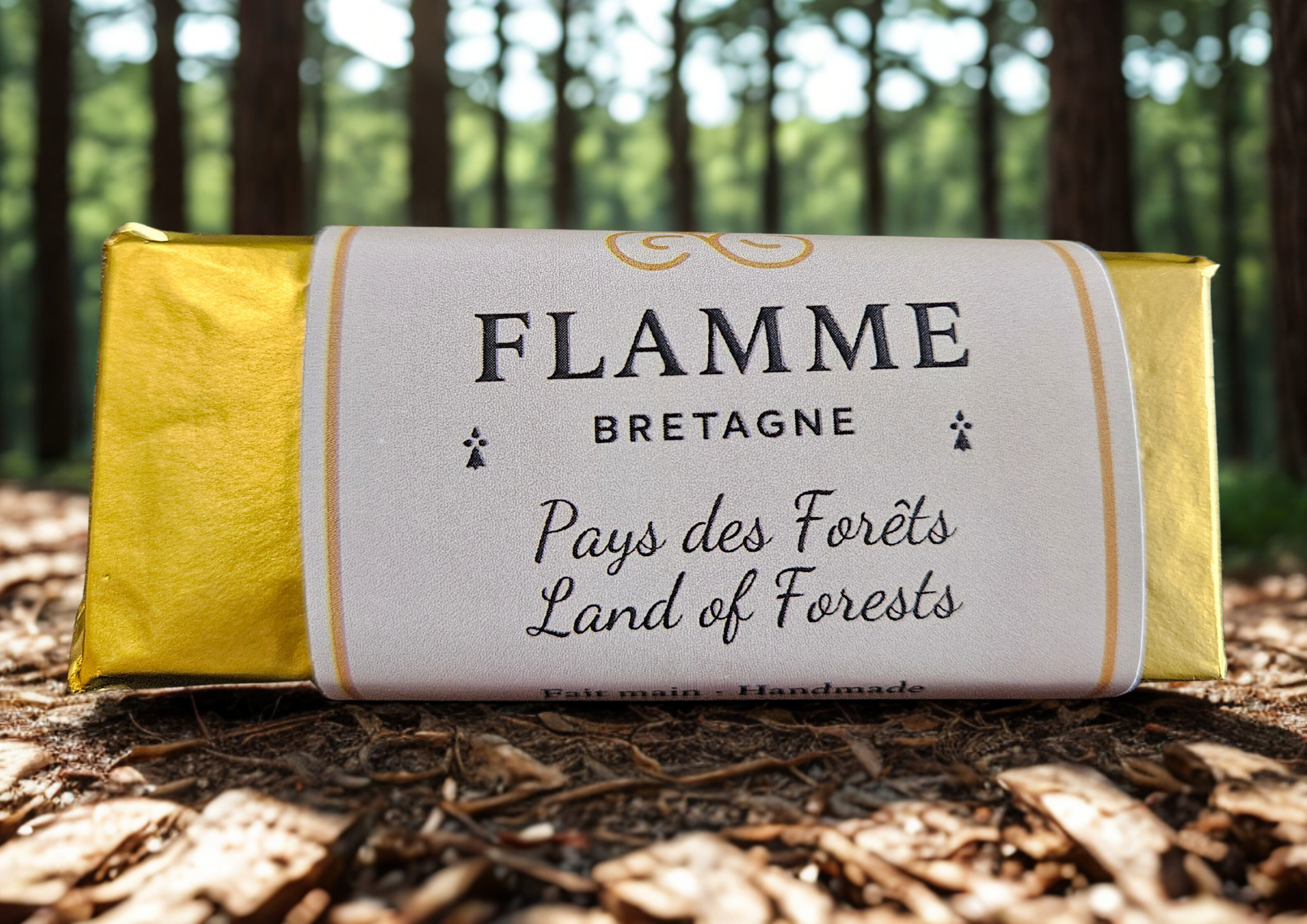 Land of Forests / Pays des Forêts – Wax Snap Bar — nature/men candle; forest candle, smoky wood, amber, masculine scent, bougie boisée, ambre, parfum masculin