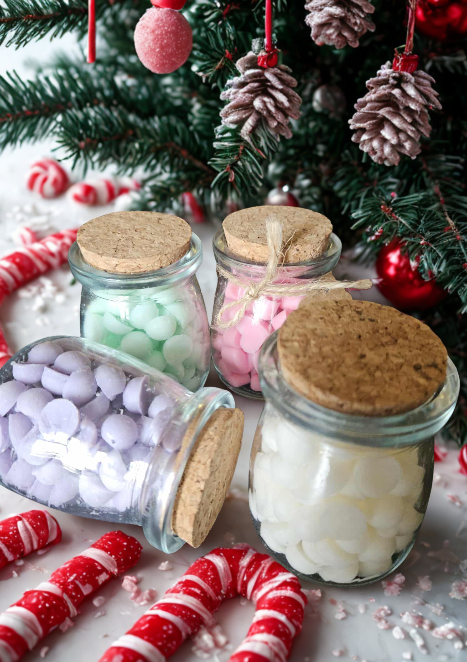 Candy Cane / Canne en Sucre – Melties — gourmand candle; gourmand candle, candy cane, vanilla, caramel, sweet candle, bougie gourmande, canne de bonbon, vanille