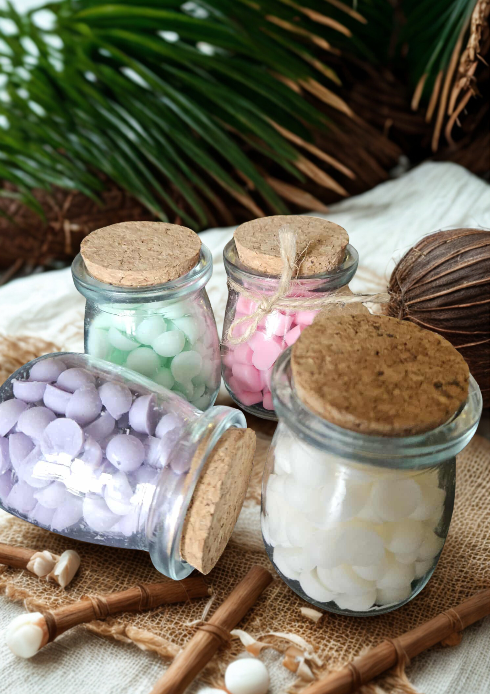 Coconut Praline / Coco Praliné – Melties — gourmand candle; gourmand candle, candy cane, vanilla, caramel, sweet candle, bougie gourmande, canne de bonbon, vanille
