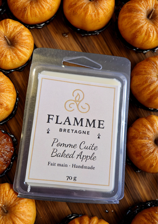 Baked Apple / Pomme Cuite – Clamshell Wax Melt — gourmand candle; gourmand candle, candy cane, vanilla, caramel, sweet candle, bougie gourmande, canne de bonbon, vanille