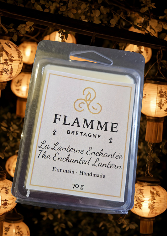 Enchanted Lantern / Lanterne Enchantée – Clamshell Wax Melt — general candle; home fragrance, clean candle, minimal décor, bougie artisanale