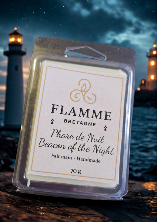 Beacon of the Night/ Phare de Nuit clamshell wax melt — general candle; home fragrance, clean candle, minimal décor, bougie artisanale