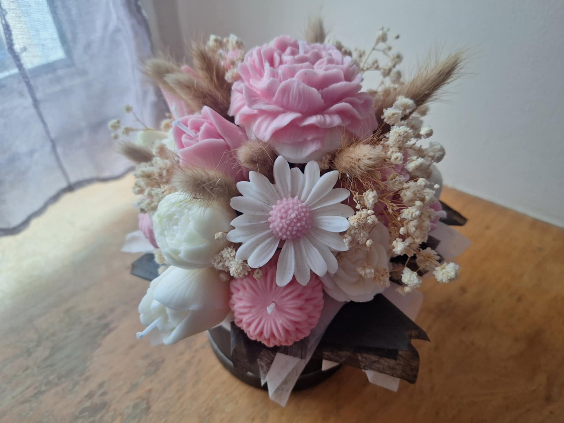 Floral Bouquet Candle – Hand Poured Premium Wax Candle with Garden Rose Scent Flamme candle co