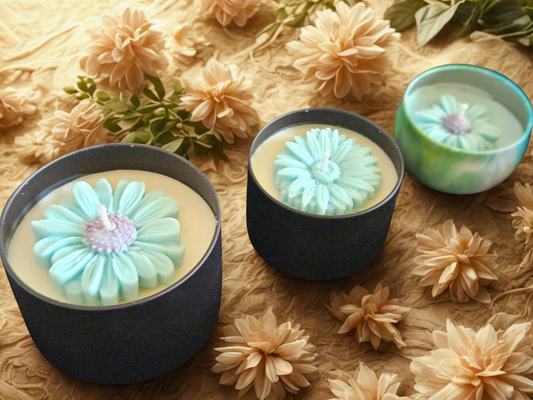 Angel daisy candle