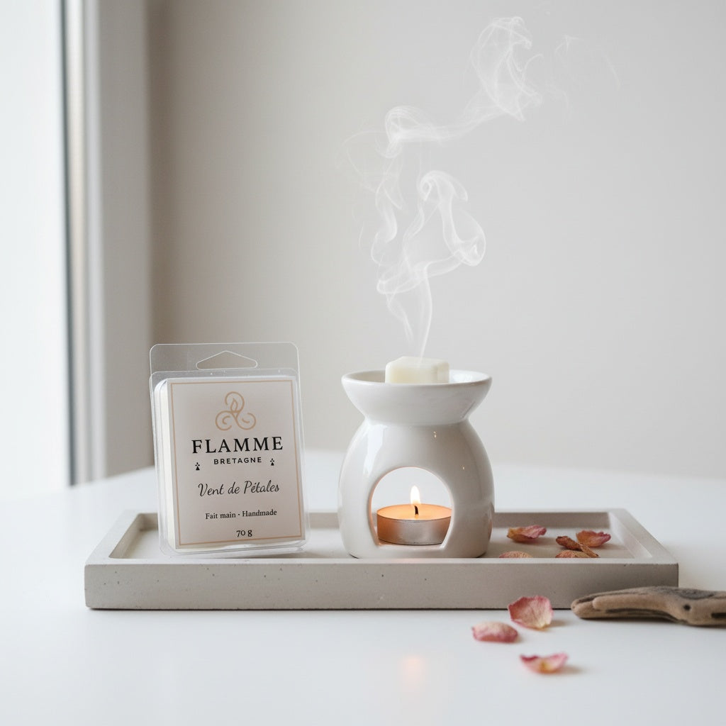 Vent de Pétales - Fruity Wax Melt Clamshell 70g Flamme Candle Co