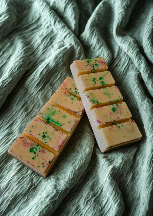 Honeysuckle wax snap bar