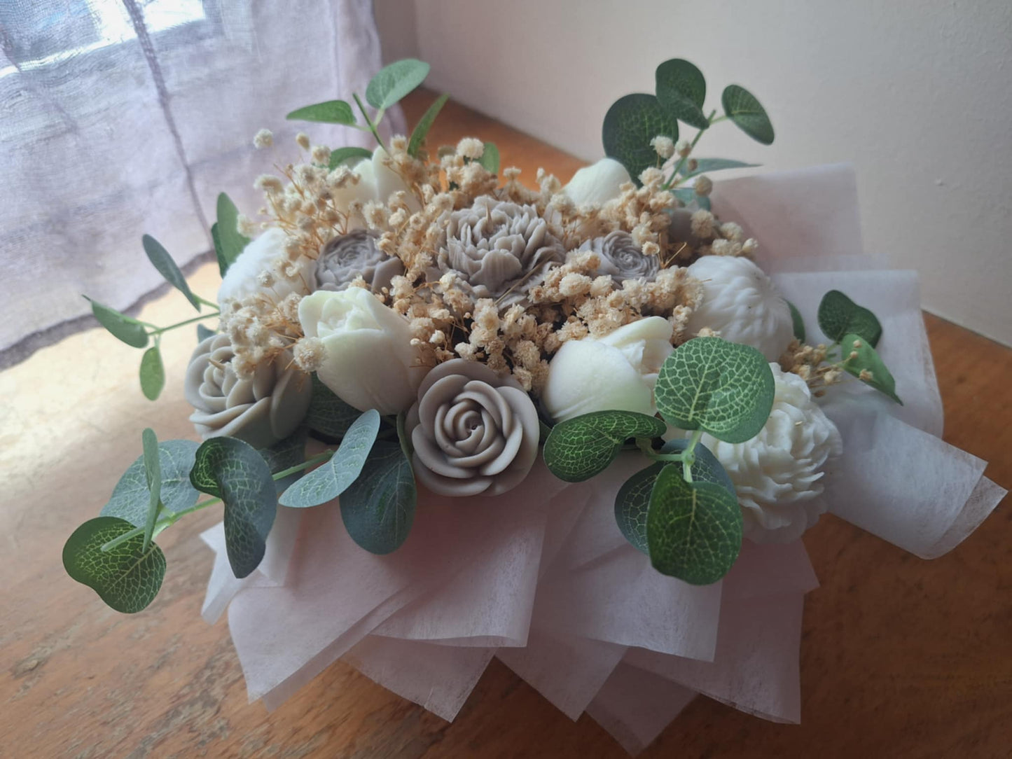 Floral Bouquet Candle – Hand Poured Premium Wax Candle with Garden Rose Scent Flamme candle co