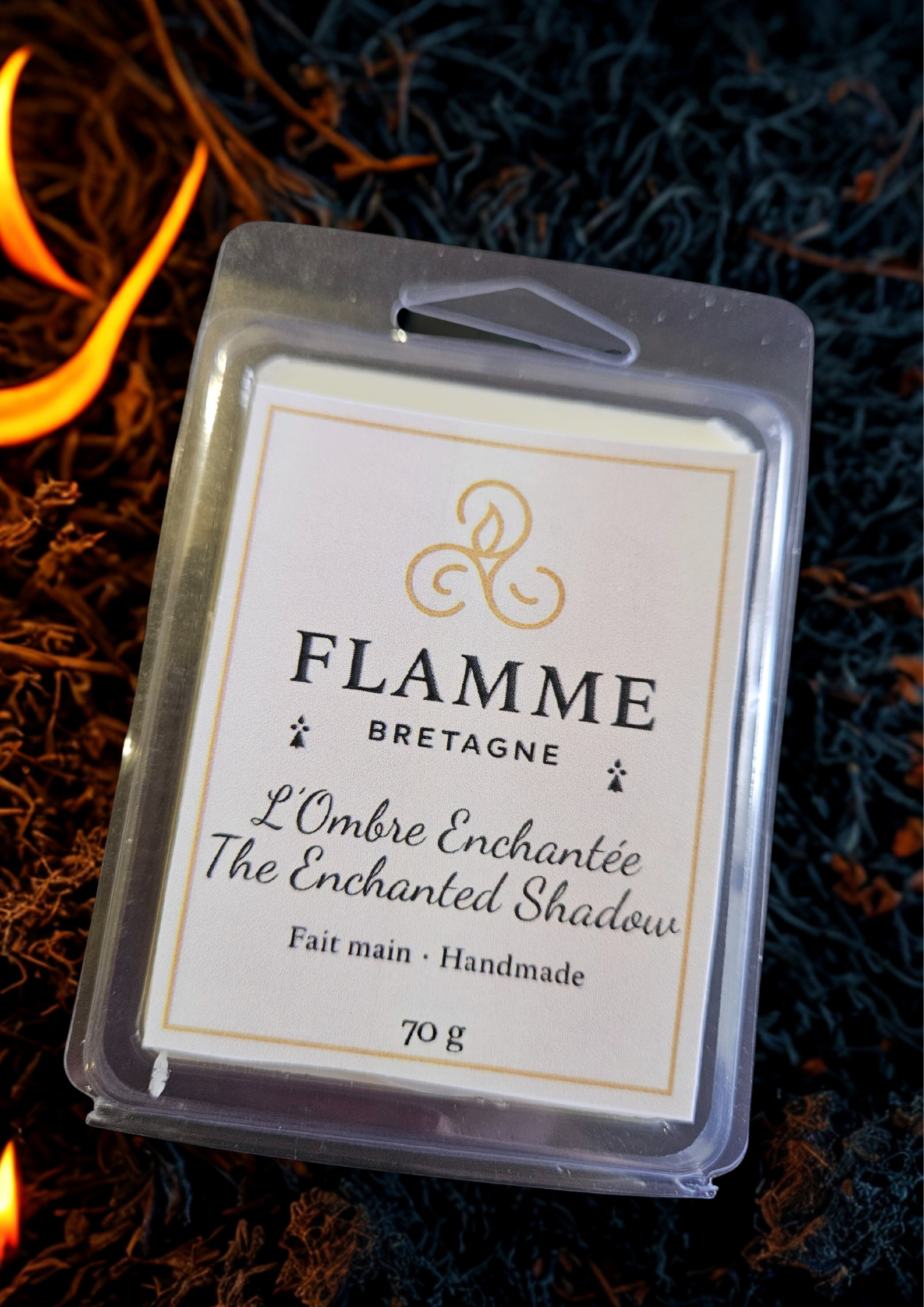 Enchanted Shadow / Ombre Enchantée – Clamshell Wax Melt — general candle; home fragrance, clean candle, minimal décor, bougie artisanale