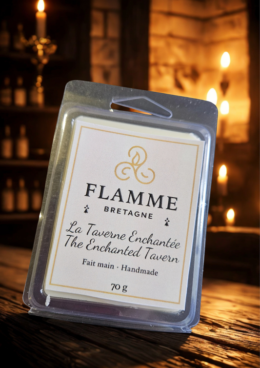 Enchanted Tavern / Taverne Enchantée – Clamshell Wax Melt — general candle; home fragrance, clean candle, minimal décor, bougie artisanale